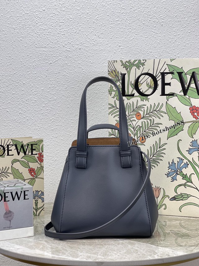 Loewe專櫃新顏色字母肩帶女包 羅意威經典小牛皮Hammok Nugget手提手拎肩背包 10398 lyw1204